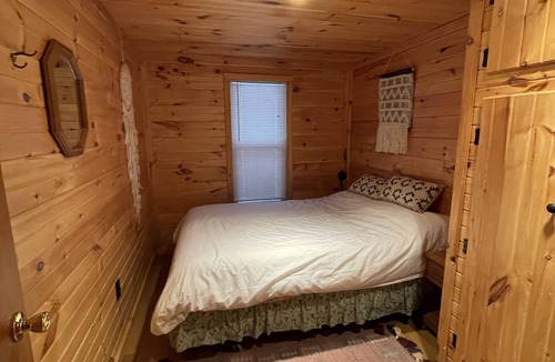 Irons Cabin | Two Lakes Lodge - Large Cozy Cabin on 2 Lakes with Private Beach and 10 acres!