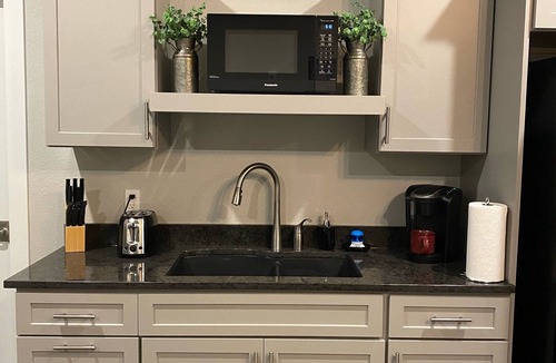 Elkhart Lake Condo | Ultimate Racing Fan Suite Near Road America – Relax Between Laps!