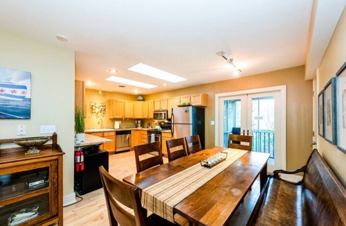 Union Pier Condo | Union Pier Condo with Association Pool! Close To Beach and Downtown!