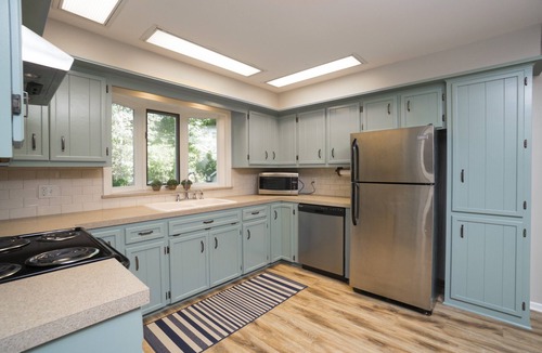 Holland House | Updated Family Beach Cottage-100 yds to Beach/Game Room/Fire Pit