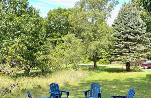 Suttons Bay House | Updated Leelanau home nestled bt Suttons Bay & West Bay, 3 min walk to 2 beaches