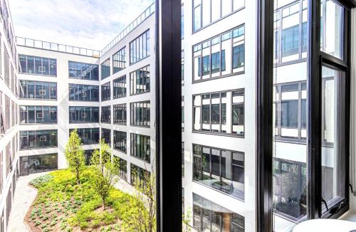 Uptown Apartment | Uptown 1BR w Gym Rooftop Pool 2 blocks to L CHI-383