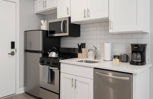 Buena Park Apartment | Uptown Studio Gem Sum