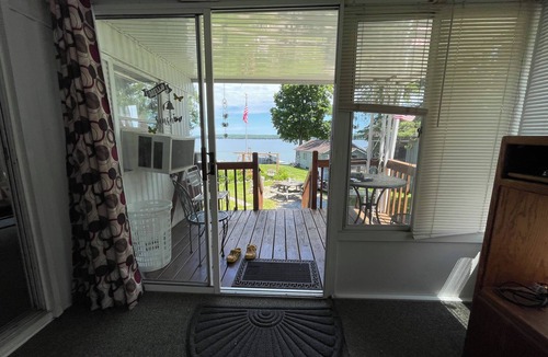 Herron House | Vacation Stay at Hubbard Lake Air-Conditioned Lakefront Mobile Home