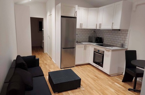 Vastra Frolunda Cabin | Very comfortable tiny house near Frölunda Shopping and the city