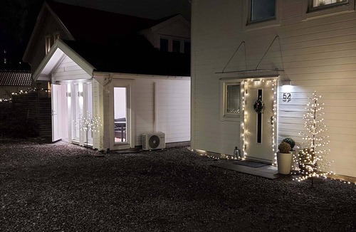 Vastra Frolunda Cabin | Very comfortable tiny house near Frölunda Shopping and the city