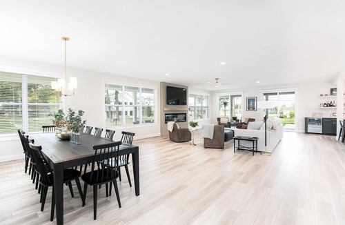 Wooded Estates House | Victory Views Estate: Luxury Retreat for 25 Guests