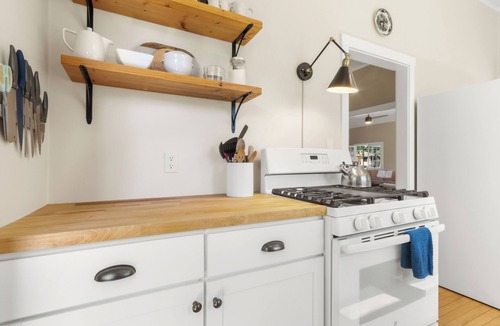 Williams Bay House | Vintage Lake House One Block From Lake Geneva Sunny home with lovely view