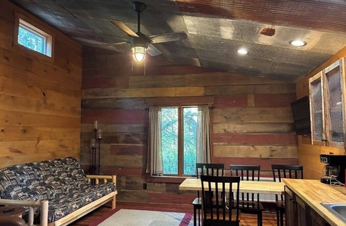 Pope County Cabin | Visit this rustic cabin snuggled deep in the heart of the Shawnee Forest