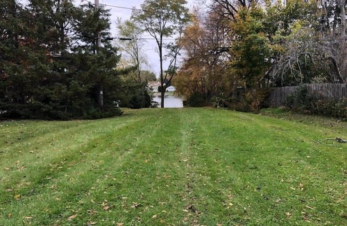 Muskego House | W172-Center-1 · Lake Muskego House, Walk to Stores & Restaurants