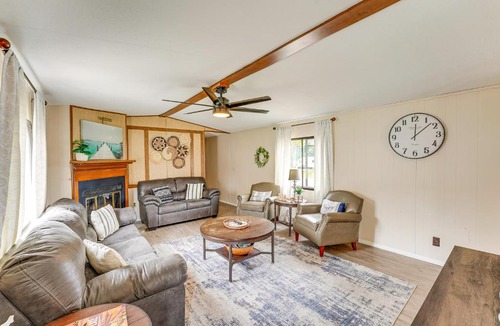 Silver Lake House | Walk to Silver Lake State Park! Family Getaway