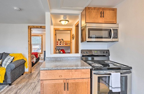 Arkdale Cabin | Waterfront Castle Rock Lake Cabin w/Deck & Grill