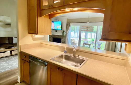 Harbor Springs Condo | Waterfront Condo On Little Traverse Bay. Beaches, Tennis,Near Golf And Ski
