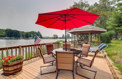 Monticello House | Waterfront Monticello Home w/Fire Pit & Deck!