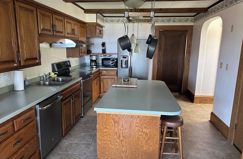 Menominee House | Waterfront View Lake Michigan - Building Family Memories!