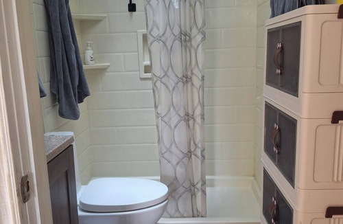 Decatur House | Welcoming 3-bedroom farmhouse with AC and charming open spaces near Decatur.