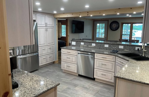 Lewiston House | Welcoming lake house with five bedrooms, hot tub and a huge deck on Tee Lake.