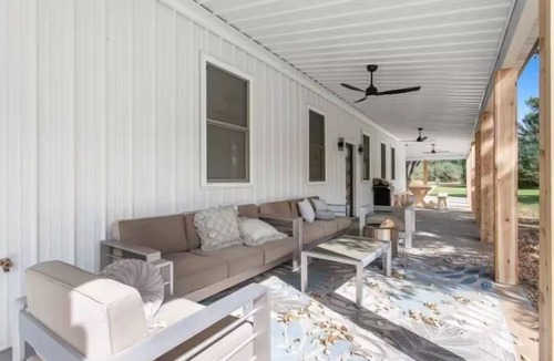 Croton Township House | Wide open Country Barndominium 30 min to GR, w/Hot Tub, 7 beds 3 ba, events ok