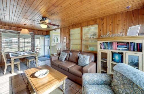 Williams Bay House | Williams Bay Retreat: Walk to Geneva Lake & Town!