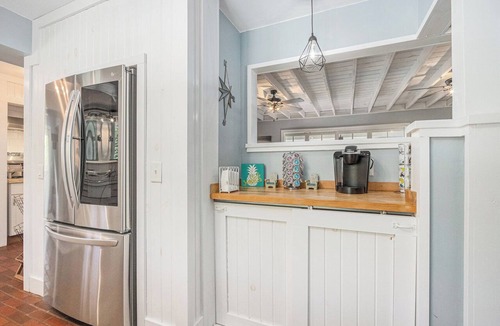 South Haven House | Willow & Waves | Hot Tub | Billiard | Gym