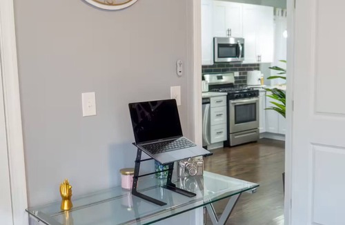 Gresham House | Wine DownnEscape to the Windy City & indulge in the ultimate Chicago experience