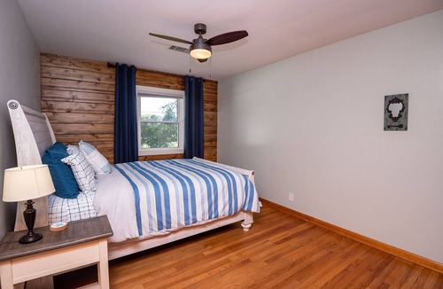 Baroda House | Wine Trail & Beach Getaway w/hot tub & Pool - Close to Weko Beach & Round Barn