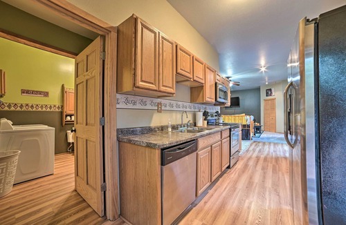 Frederic House | Winter Sports Haven! Ranch Near Hartwick Pines