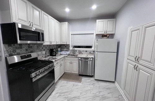 Beach Park House | Wonderful Entire Home Near Lake In Zion