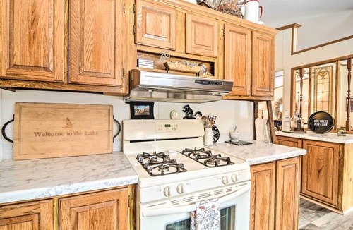 Good Hart House | Woodland Retreat: Near Trails, Golf & Wineries!