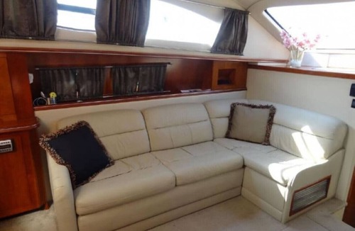 Grand Haven Boat Rental | Yachta Yachta Yachta on the wata island and cruise