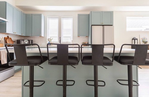 Indianapolis House | Your 5‑Bedroom, 4‑Bath Retreat, Comfort, Style & Fun for Groups