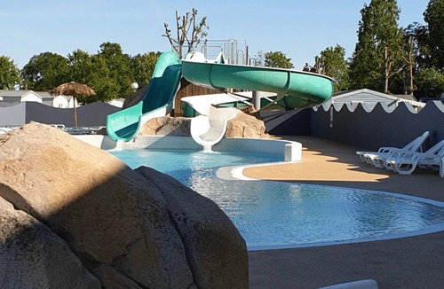 Angles House | ZEcamping 4* piscine couverte mobil-home TV BBQ 24m2