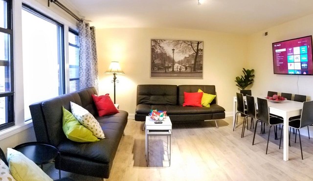 1 #33 - 4 Bedroom/2 Bath Condo near McCormick Place, Wintrust Arena, Chinatown