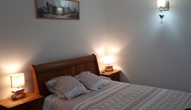 1 Bedroom Private vacation home in Sainte-Suzanne-et-Chammes
