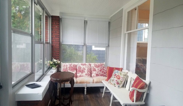 10 min walk to downtown Petoskey, min 30 day rental