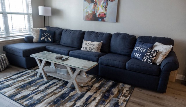 111 - 2 Bedroom Lake View Condo w/Patio