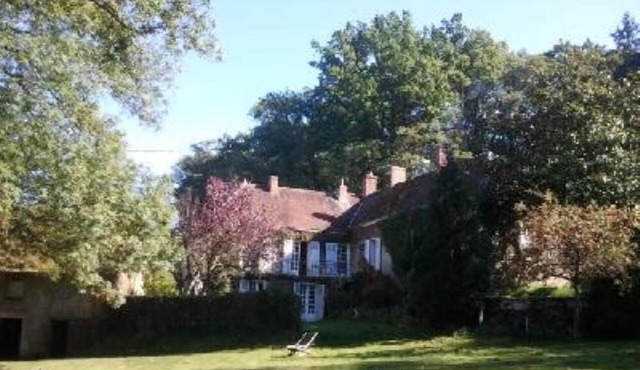 18th century manor house in Perche Sarthois, 25 minutes from the 24-hour race circuit of Mans