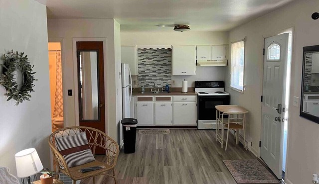 1BR Work Base, WiFi + Laundry