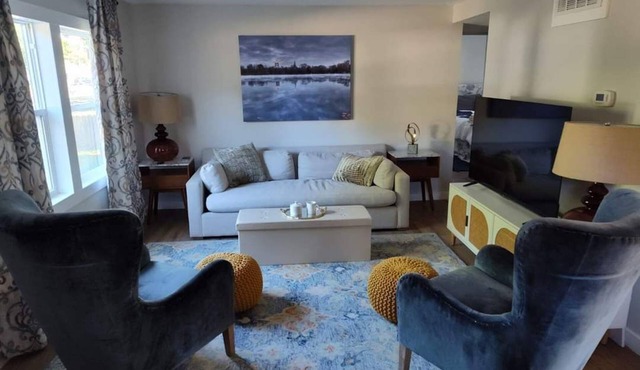 2 BR Dome Home with Large Yard & Firepit! 3 Miles from Campus!