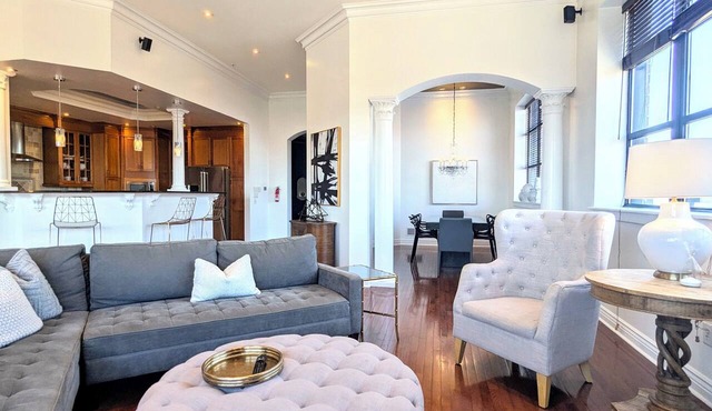 2 Miles to WMU + Miller Auditorium . 3,000 sqft Penthouse