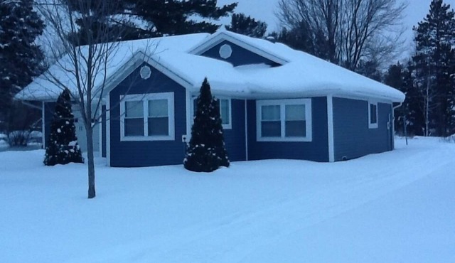 3 Bedroom, Cozy Cottage Near Seney Wildlife Refuge