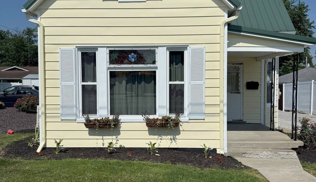3-bedroom Cozy Home Close to Santa Claus, IN and Holiday World