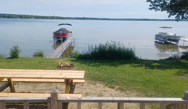 3 bedroom house on Manistique Lake