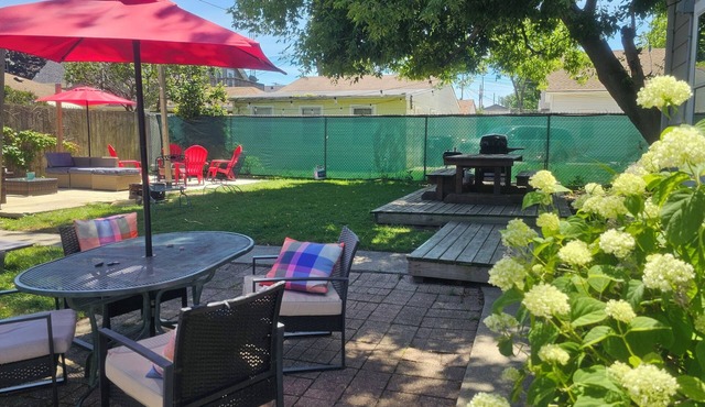 3-bedroom vacation home just a short walk to Lake Michigan