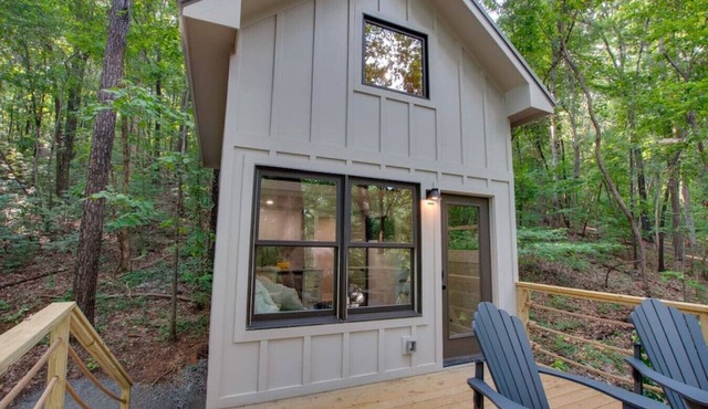 #3 (Magnolia) Treehouse near Lake Guntersville