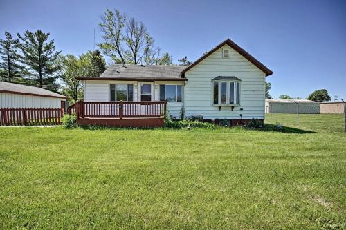 3 Mi to Lake Michigan Access: Sawyer Home w/Patio