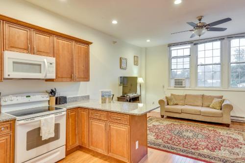 3 Mi to Warren Dunes: Sawyer Getaway w/Fireplace!