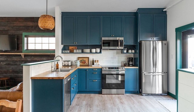 3-West: Luxe 3BR in Downtown Nashville, IN w/Rooftop Patio