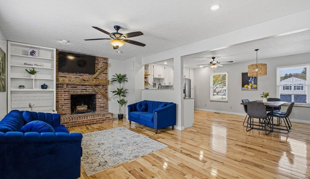 3BR/2BA Dublin Home with Large yard near Bridgepark in Dublin