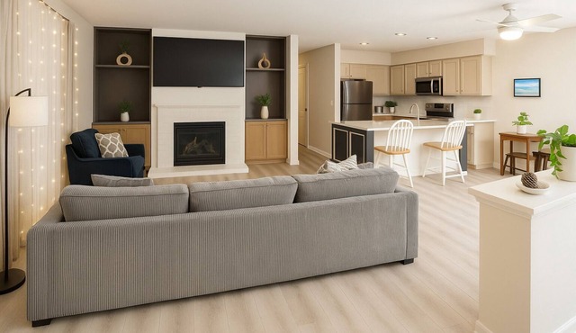 3BR Townhome near Downtown Naperville River Trail Access + EV Charger